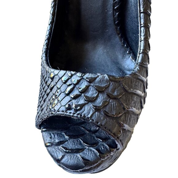 Charlotte Russe  Black Textured Snake Pattern Platform High Heels Peep Toe NWOB - Picture 9 of 14